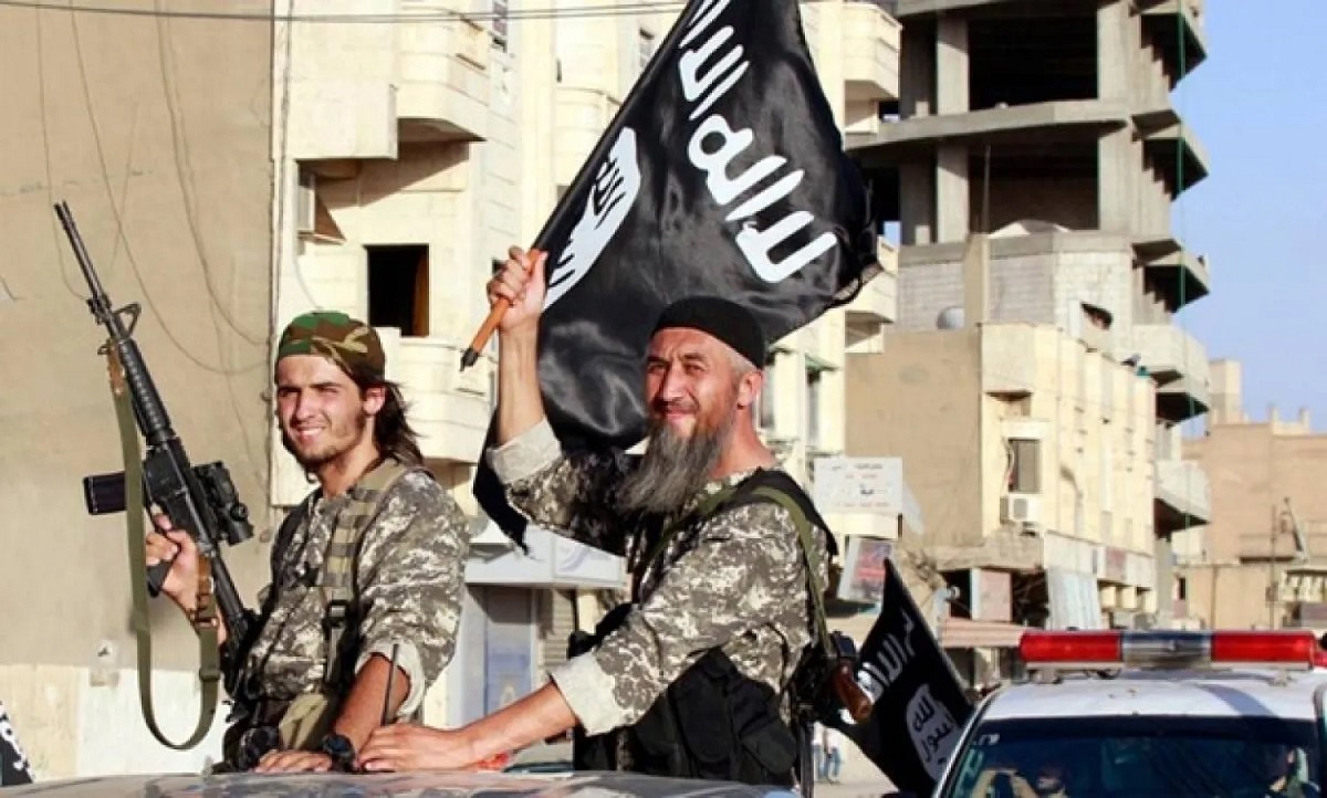"داعش" يتبنّى هجوماً أودى بحياة 4 عناصر أمن سوريين